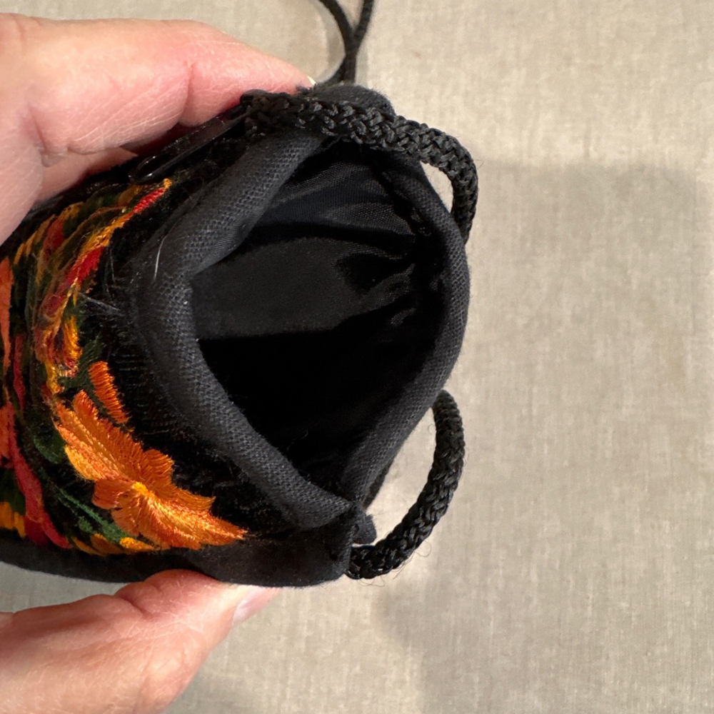 Women's Unbranded glasses case wallet Black Multicolor Floral velvet embroidered - Picture 3 of 8